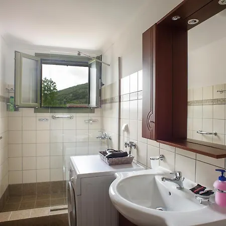 Apartmán Garbis Garden View Valsamata Exteriér fotografie