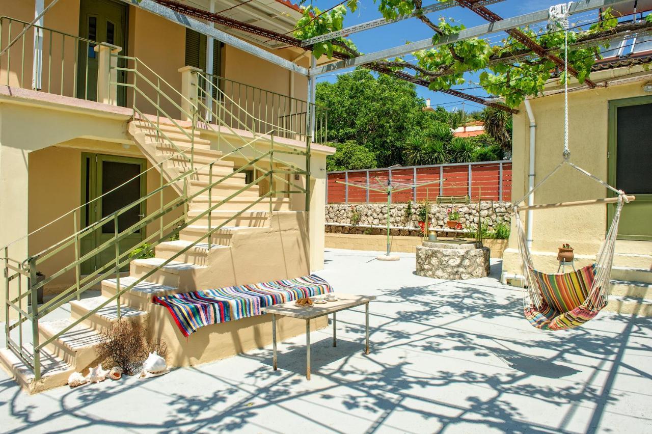 Apartment Garbis Garden View *